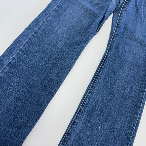 Levis Jeans Womens 30 Blue Denim Classic Bootcut Mid Rise Cotton - Picture 9 of 10